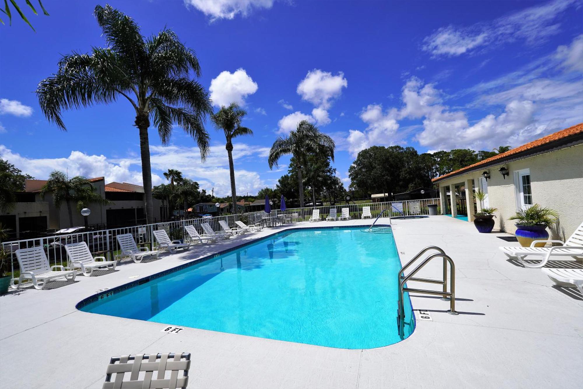 Florida Condos On Lake Tarpon بالم هاربور المظهر الخارجي الصورة